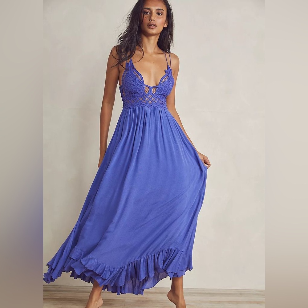 Elegant Blue Lace Maxi Dress